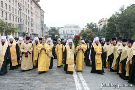 20 000 луѓе на улиците на Киев, на литијата за свети Владимир, крстителот на Русија