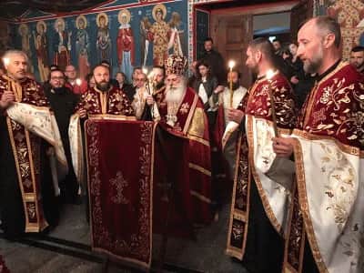 Втор Акатист кон Пресвета Богородица