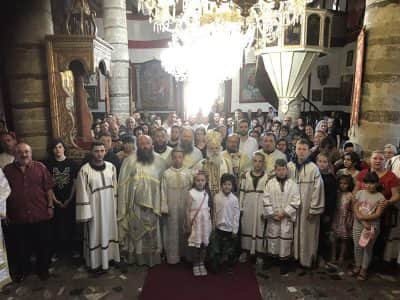 Прв ден Духовден – Света Архиерејска Литургија во храмот „Света Недела“ – Битола