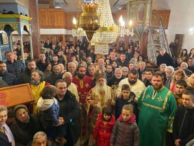 Света Архиерејска Литургија во манастирот „Свети Великомаченик Меркуриј“ во село Барешани