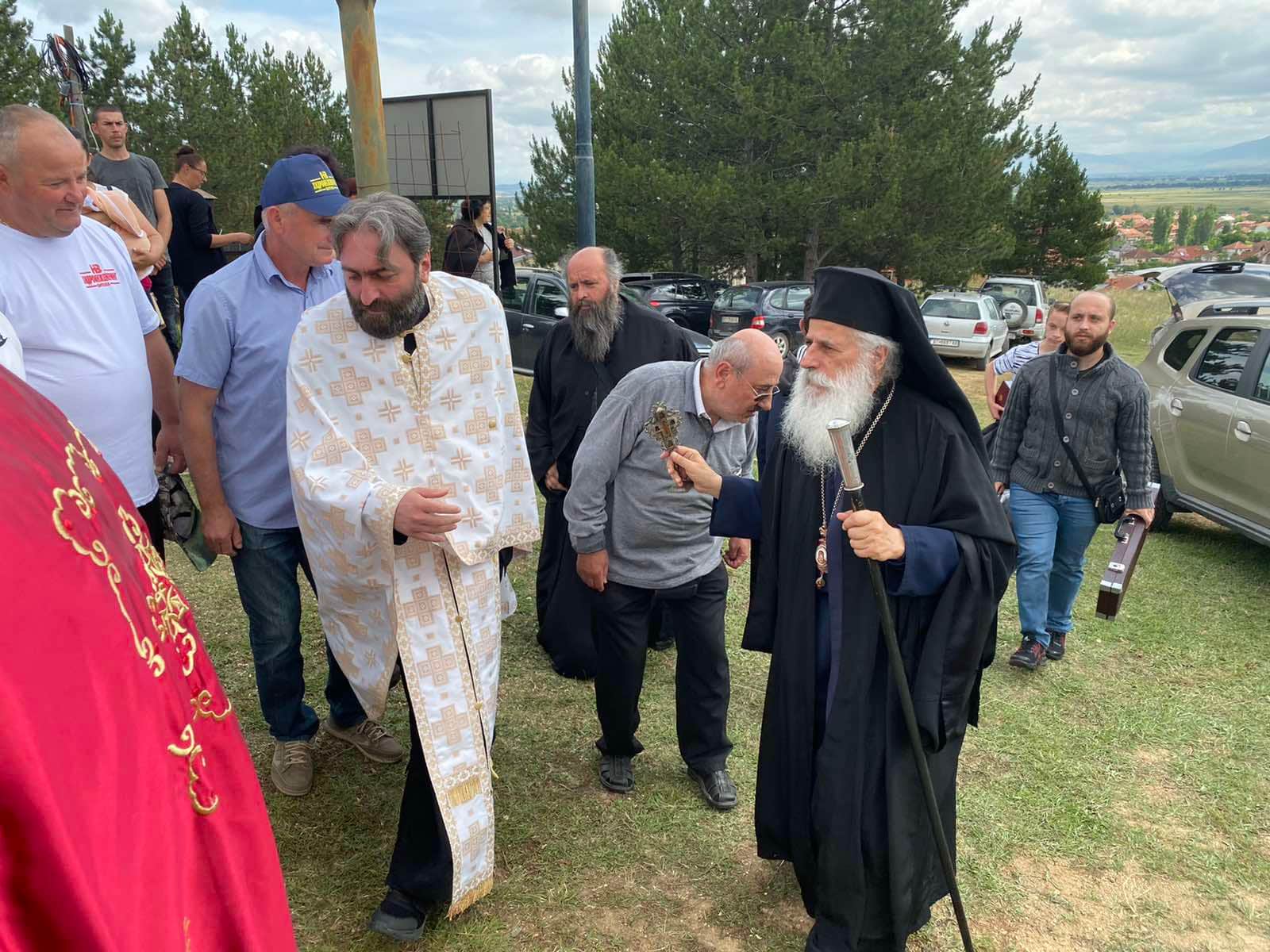 Осветување на камен темелник за изградба на нов храм посветен на „Светиот маченик Талалеј“, во Горно Оризари