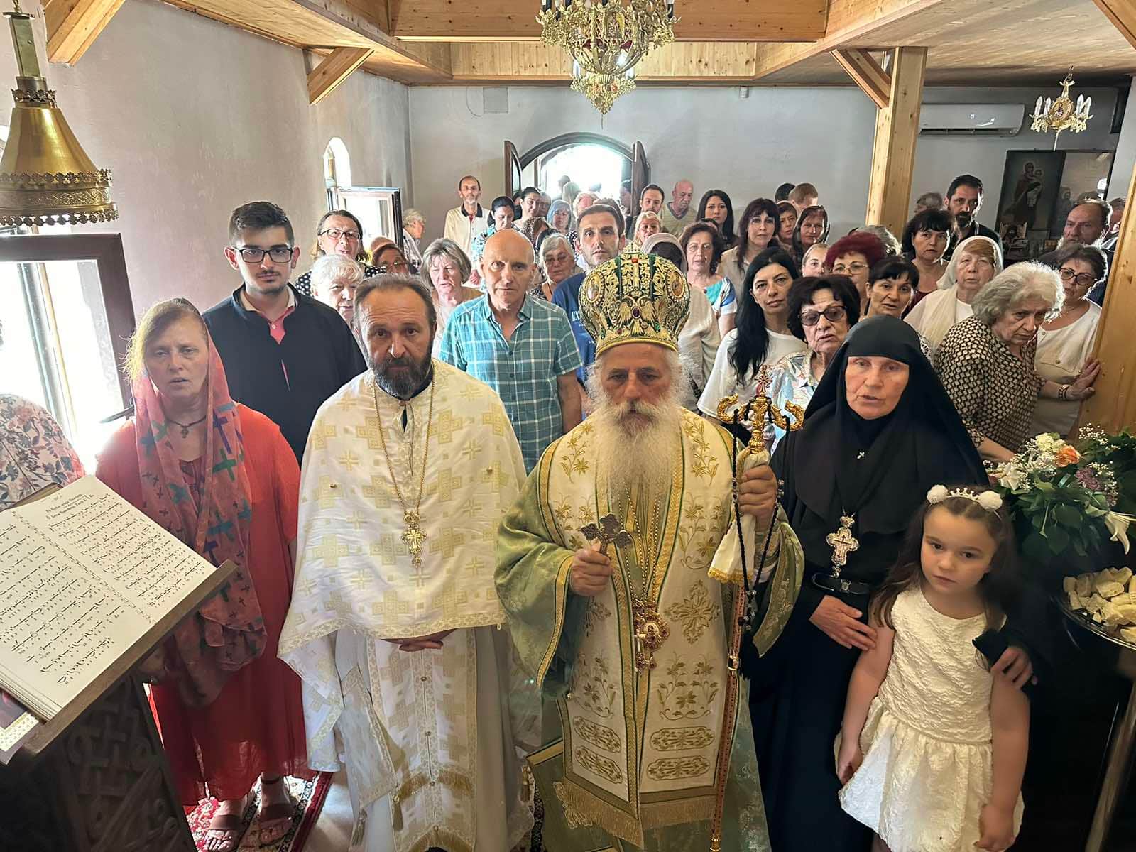 Втор ден Духовден – Света Архиерејска Литургија во храмот „Света Троица“, во Битола