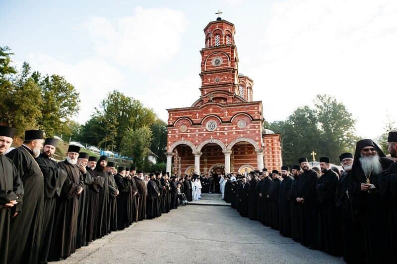 СОСЛУЖЕНИЕ НА ПРАЗНИКОТ ПОКРОВ НА ПРЕСВЕТА БОГОРОДИЦА