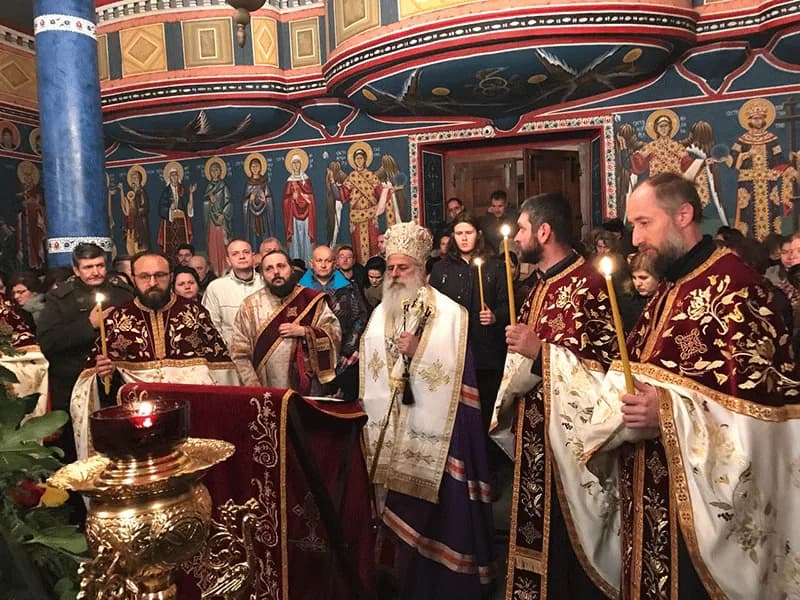 Втор Акатист кон Пресвета Богородица