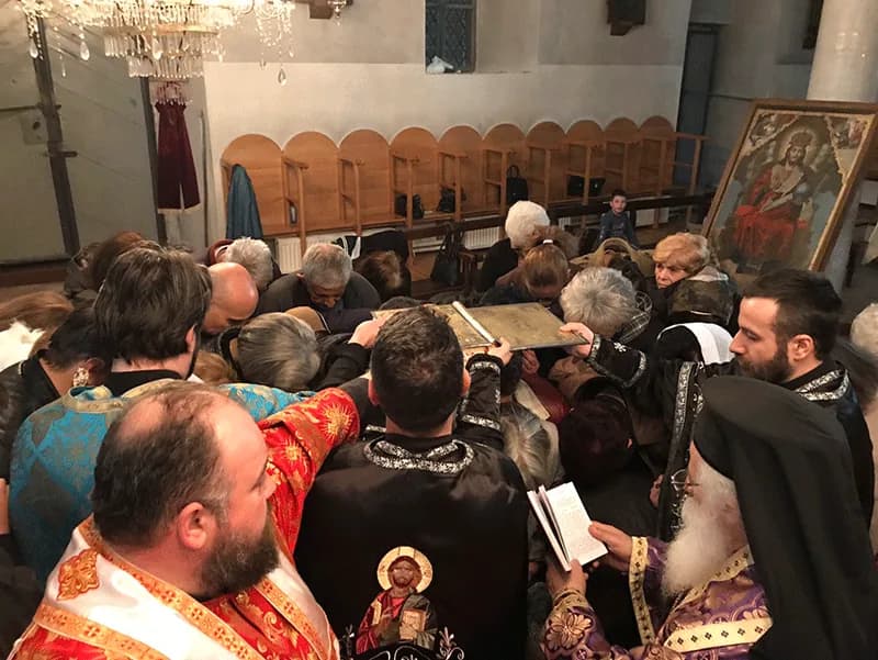 Литургија на Претходноосветени Дарови