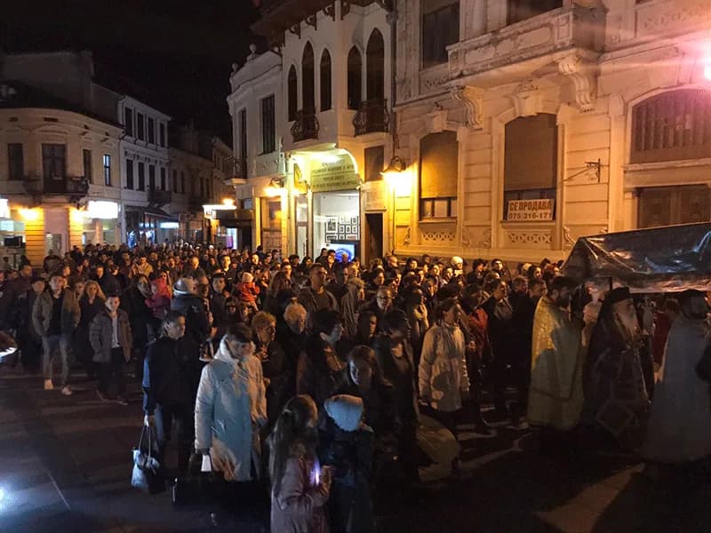 Велики Петок - Утрена Богослужба со Чин на оплакување и погребение