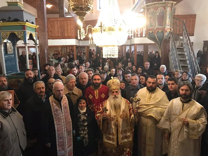Света Архиерејска Литургија во манастирот „Свети Великомаченик Меркуриј“ во село Барешани