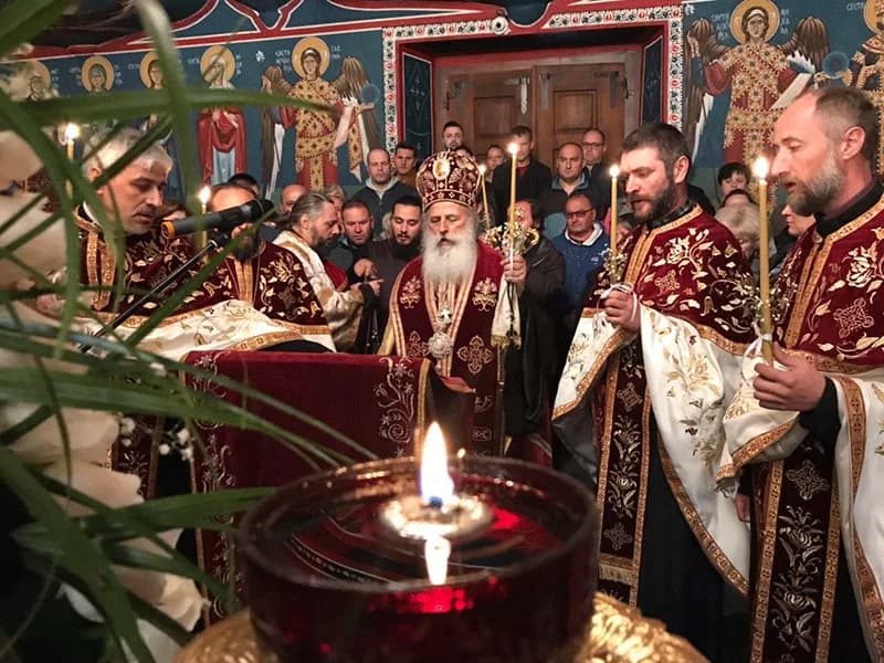 Петти Акатист кон Пресвета Богородица
