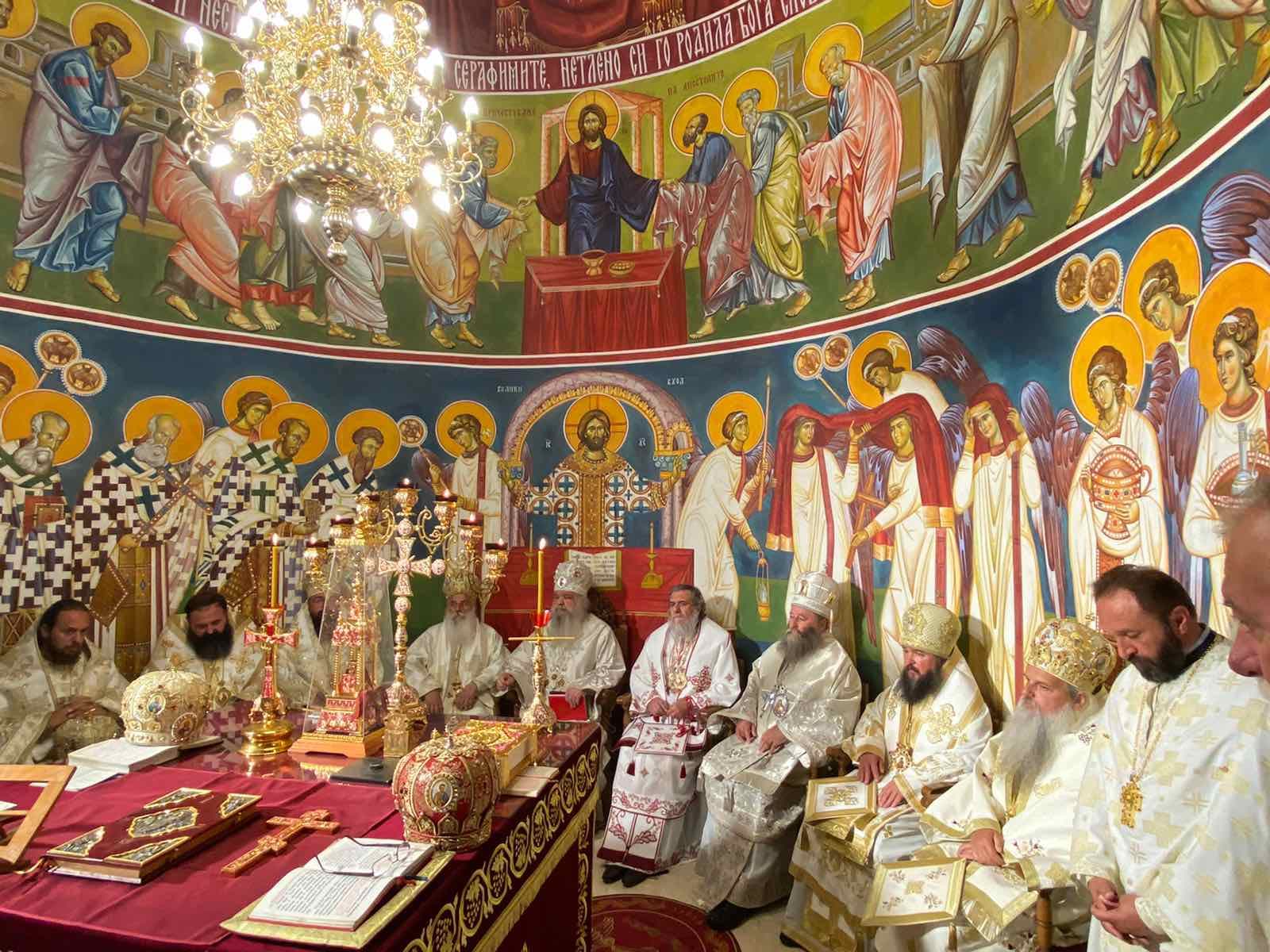 Седумнаесетта недела по Педесетница - Света Архиерејска Литургија, во Кавадарци