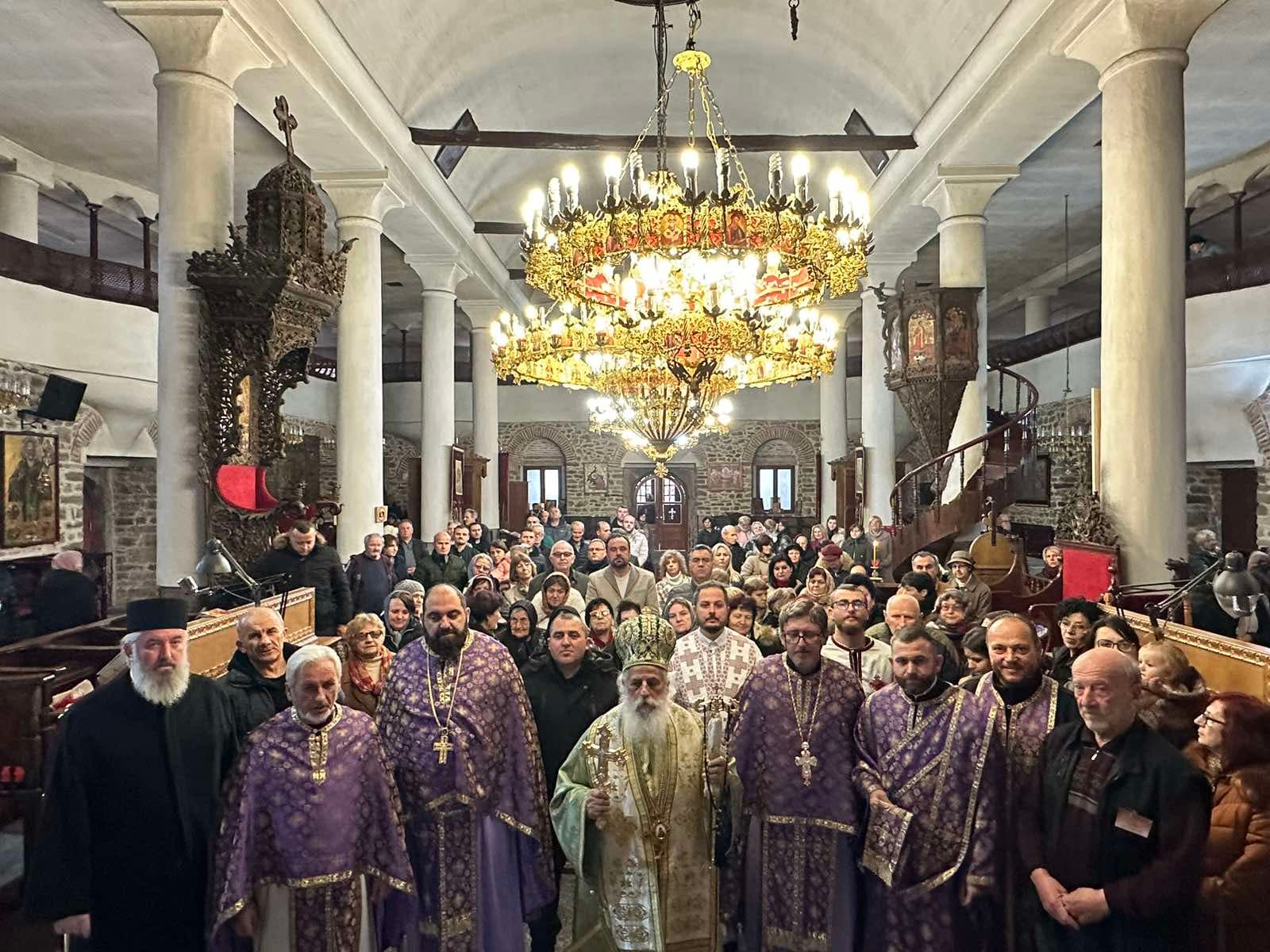 Воведение на Пресвета Богородица во храмот (Пречиста) – Света Архиерејска Литургија во храмот „Свето Благовештение“, во Прилеп