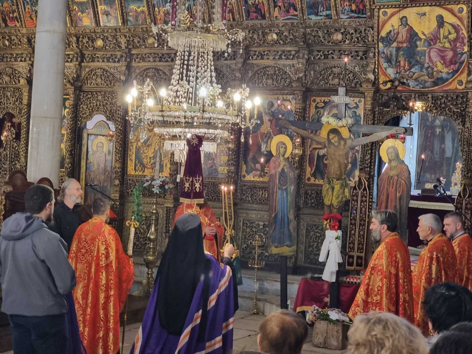 Велики Петок – Царски часови со Вечерна богослужба