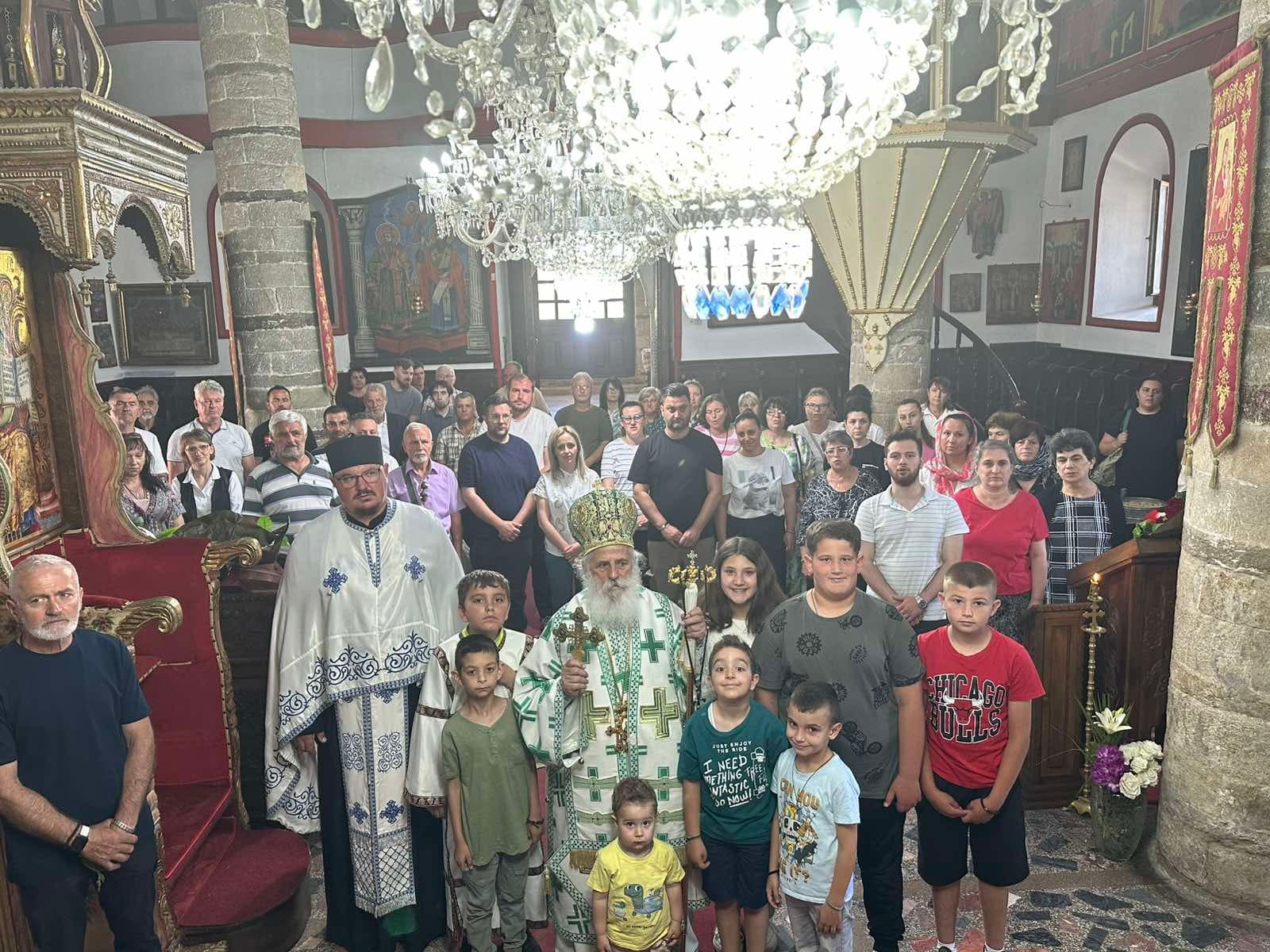 Духовден – Света Архиерејска Литургија во храмот „Света Великомаченица Недела“ – Битола