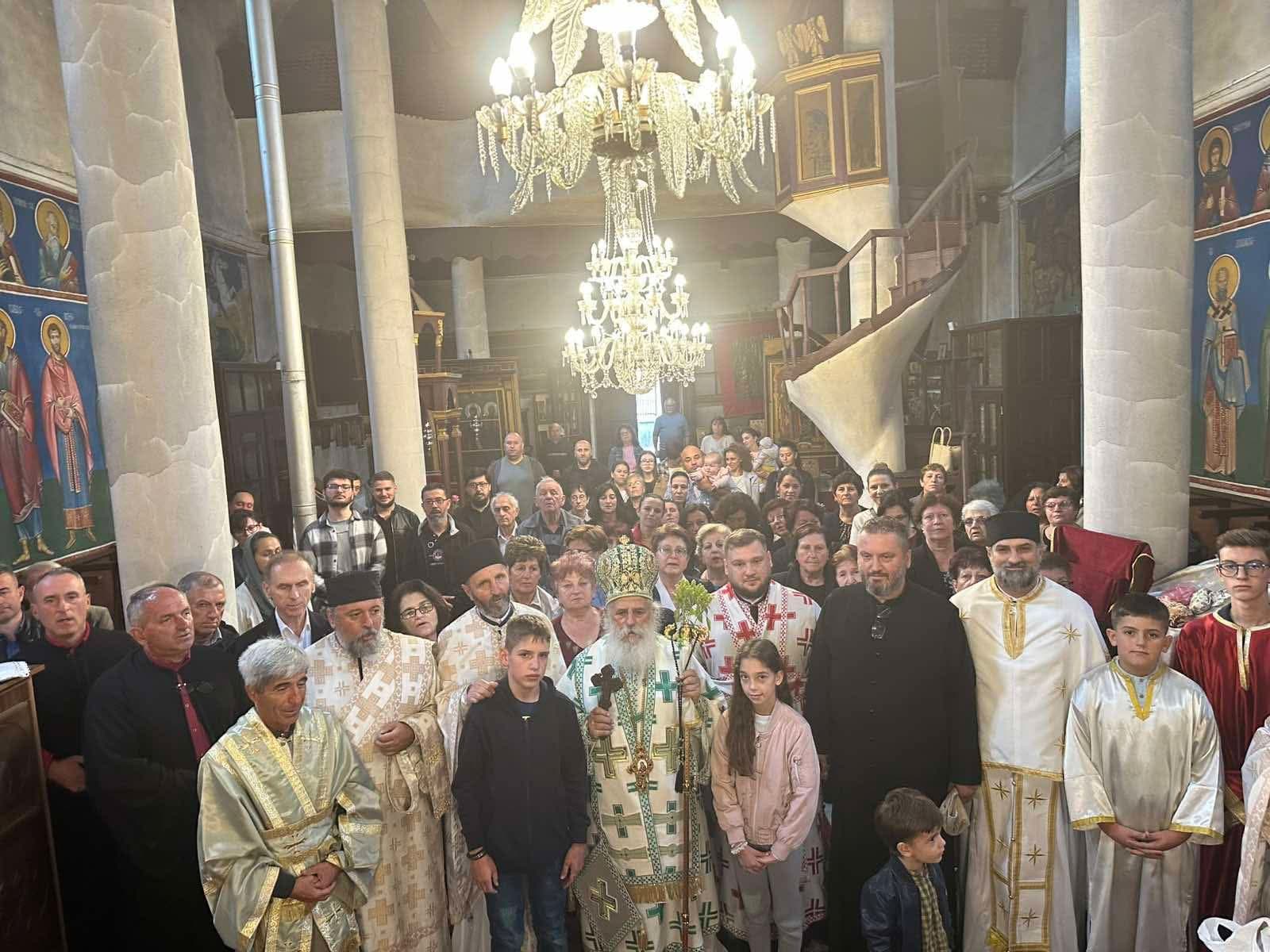 Воздвижение на Чесниот Крст Господов – Света Архиерејска Литургија во Ресен