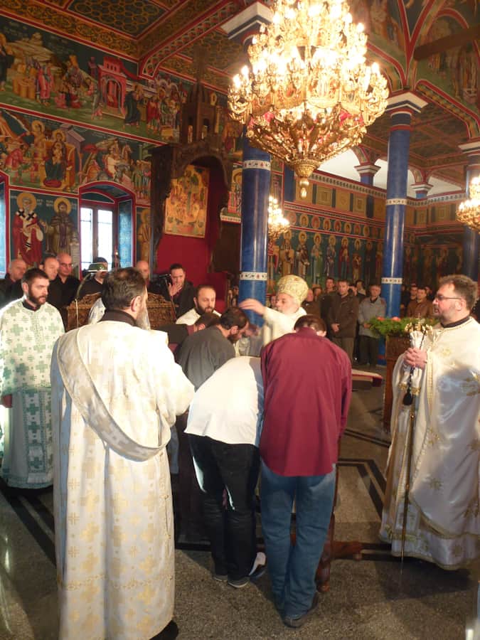 Богослужба во храмот Св. Богородица