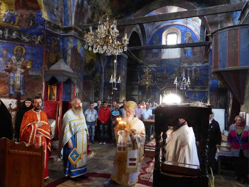 Божествена Литургија во манастирот посветен на св. Јован Крстител во Слепче