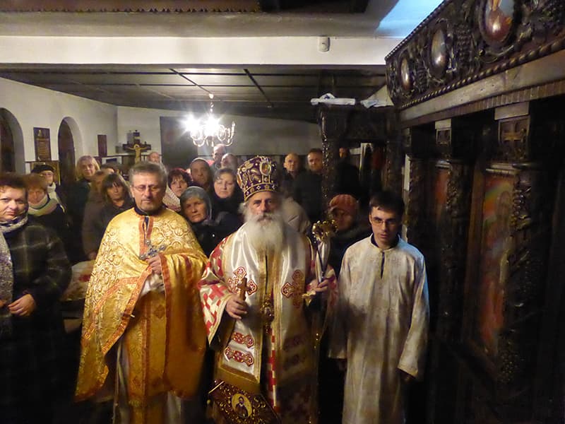 Сеноќно бдение во пречек на Новата Година во манастирот „Св. Наум Охридски“ во Битола