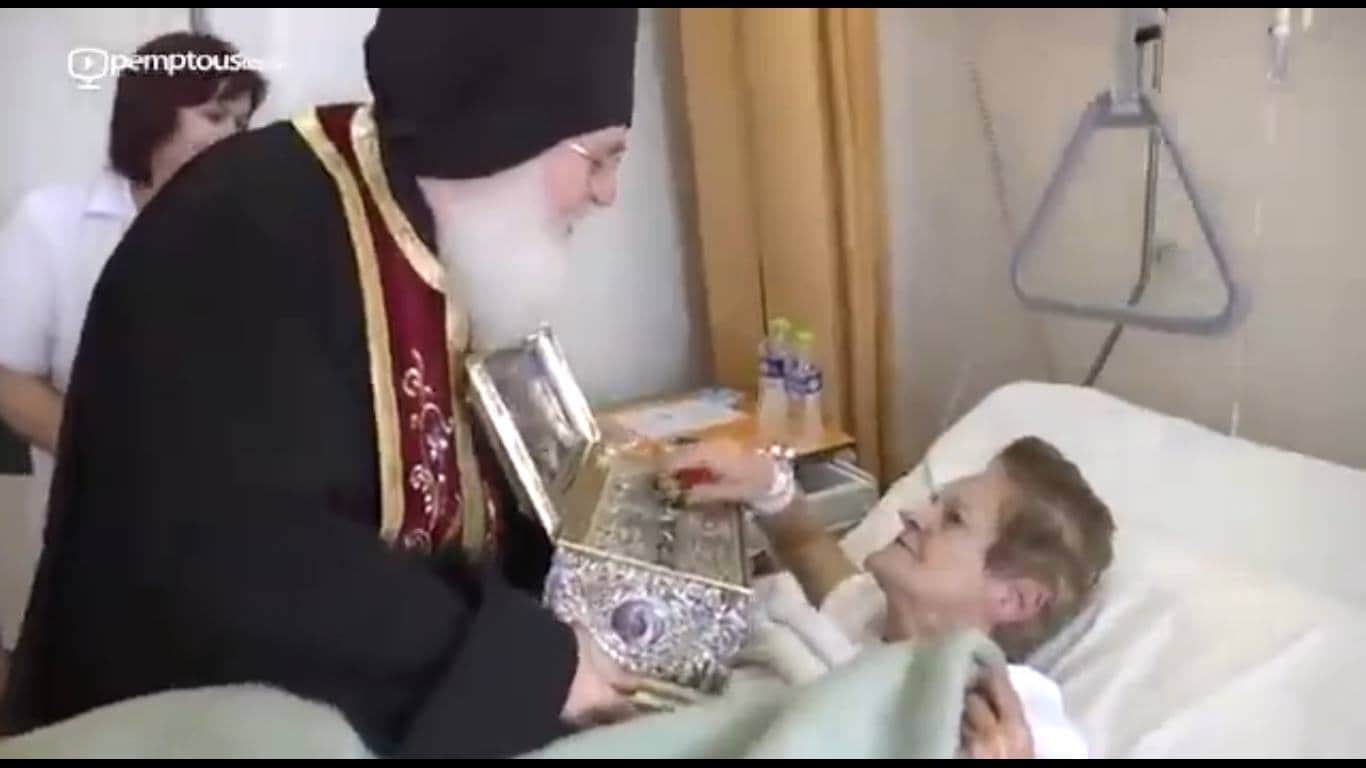 Појасот на Пресвета Богородица, благослов за болните / Видео