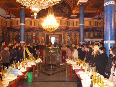 Акатист кон Пресвета Богородица