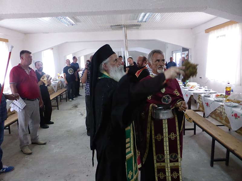 Осветување на камбанарија на црквата „Воскресение Христово“ во Ерековци