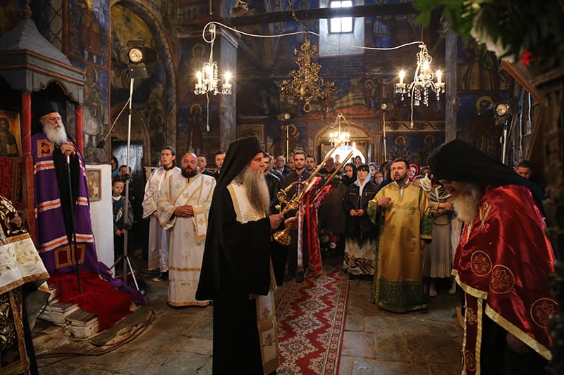 Вечерна богослужба во манастирот Свети Јован Крстител - Слепче