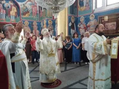 Четврта недела по Педесетница - Архиерејска Литургија во Довлеџик