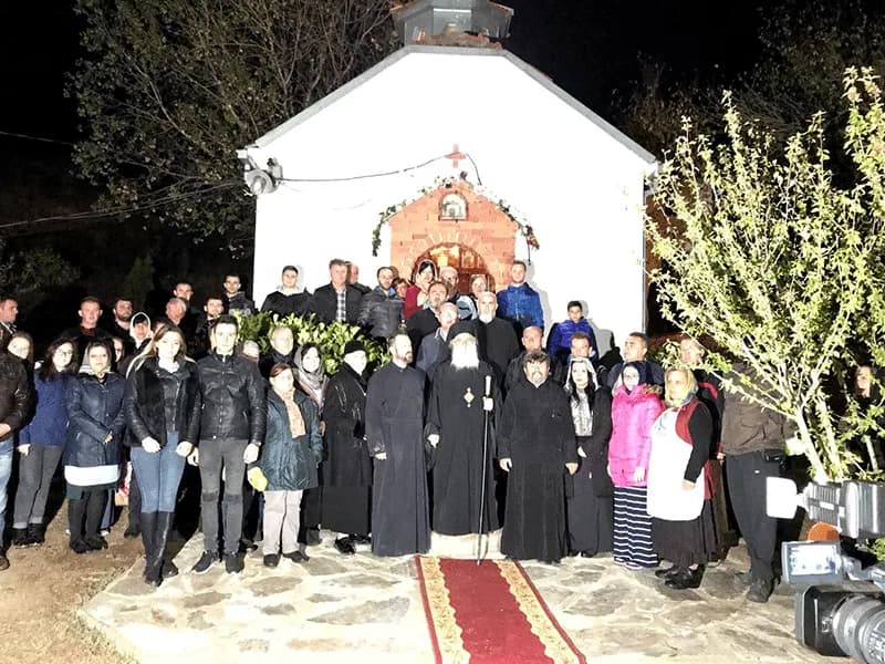 Архиерејска Вечерна Богослужба во Путурус