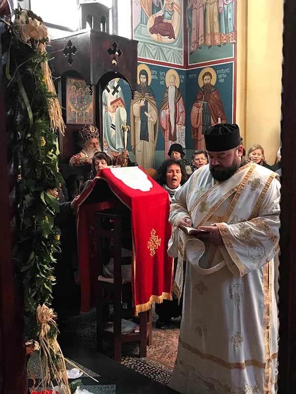 Недела на Светите Праотци - Архиерејска Литургија во Довлеџик