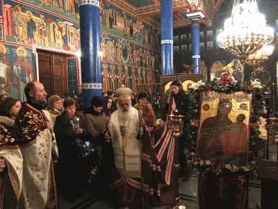 Втор Акатист кон Пресвета Богородица