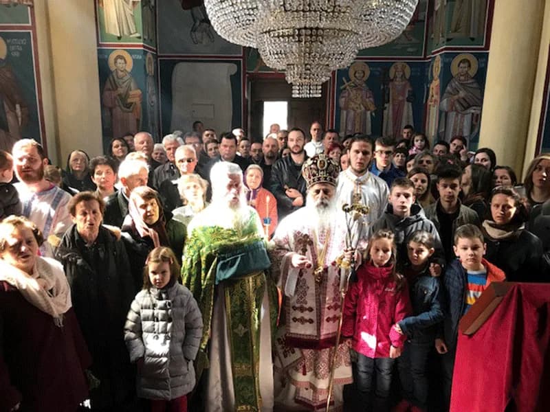 Крстопоклона Недела – Архиерејска Литургија во Довлеџик