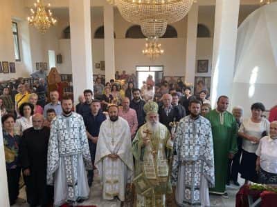 Втор ден Духовден – Света Архиерејска Литургија во храмот „Света Троица“ во Крушево
