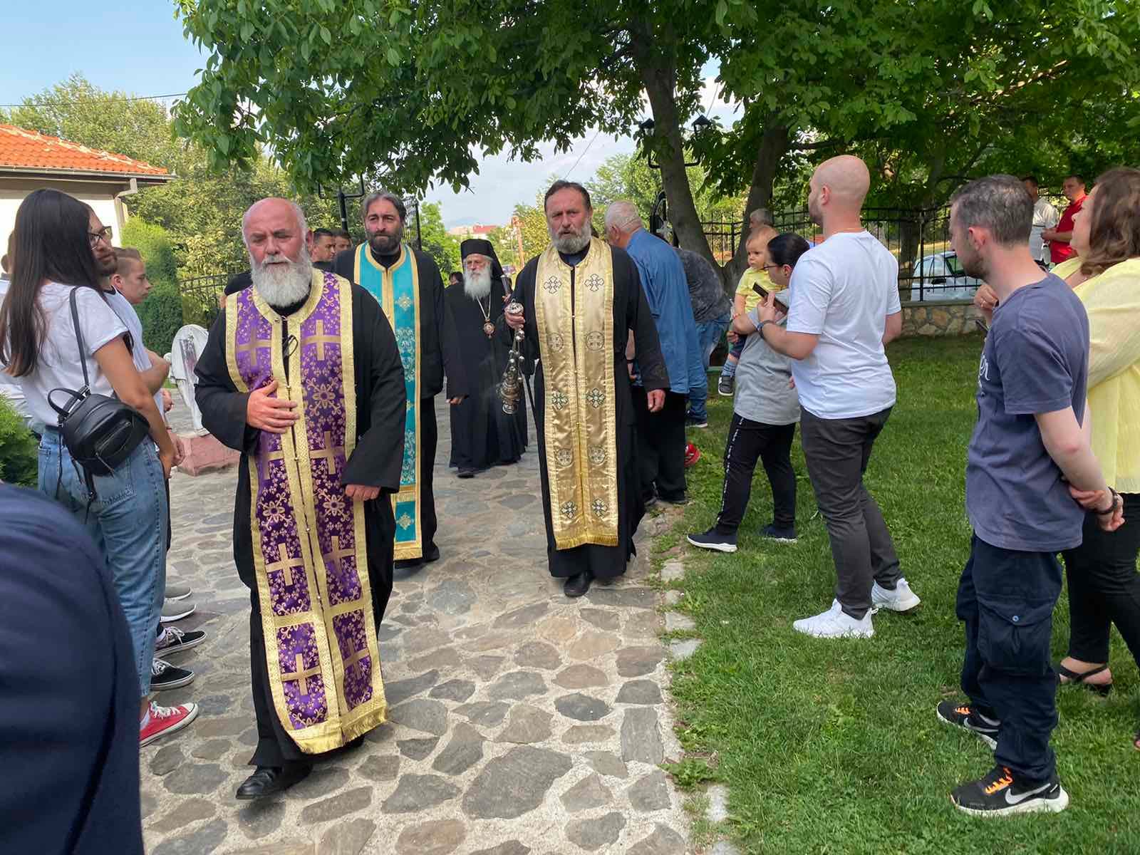 Прв ден Духовден – Мало Повечерие во храмот Света Троица