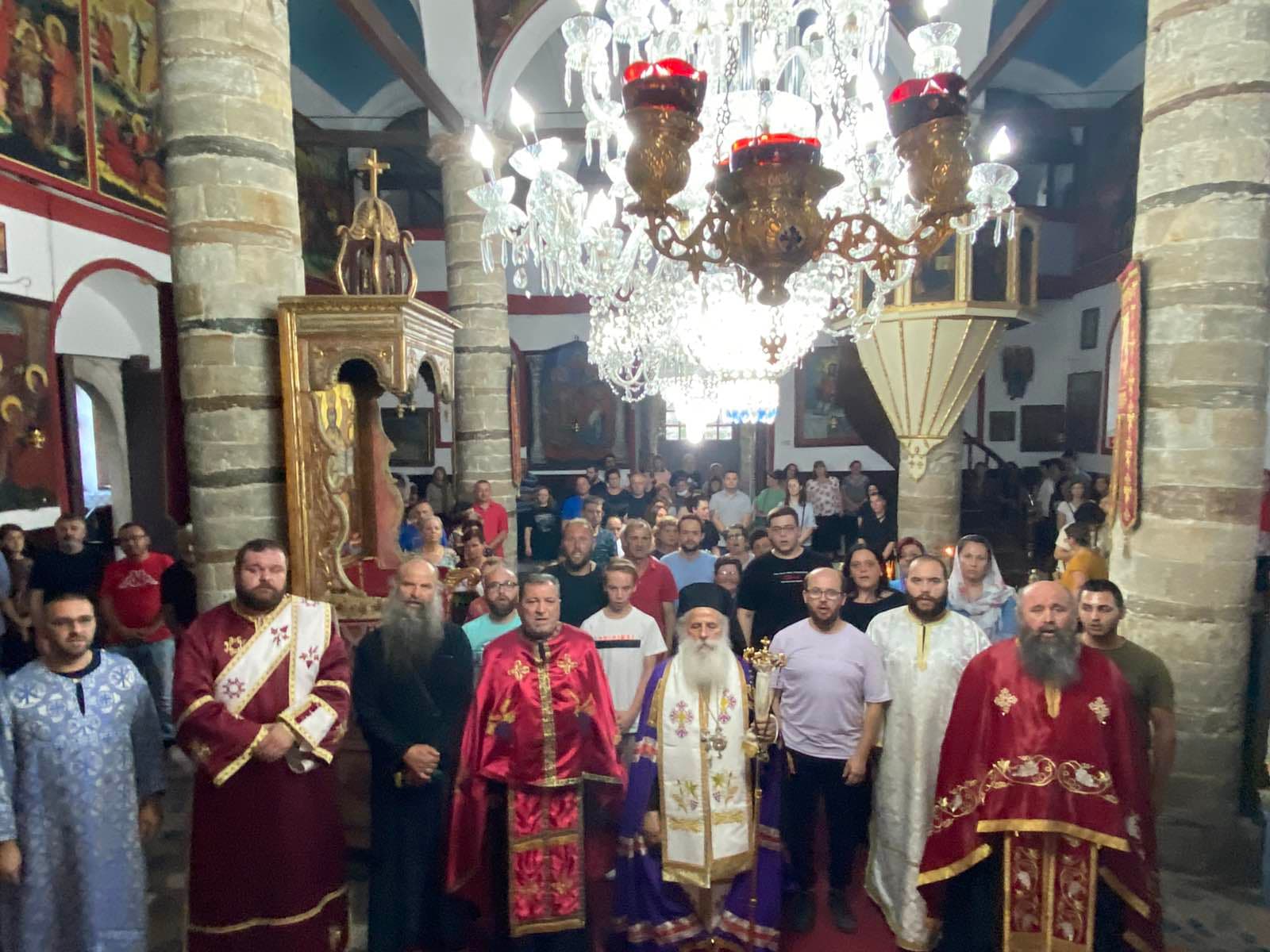 Архиерејска Вечерна богослужба во хармот Света Великомаченица Недела – Битола