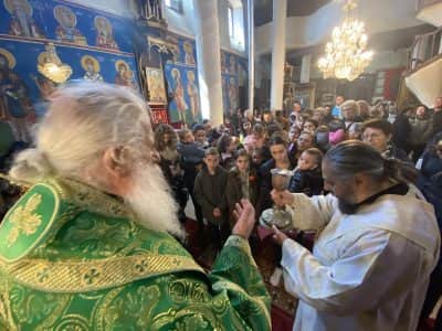 Крстопоклона Недела – Света Архиерејска Литургија во храмот „Свети Великомаченик Георгиј“ во Ресен