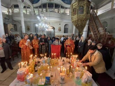 Велика Среда – Света Литургија на Претходноосветени Дарови во соборниот храм „Свети Великомаченик Димитриј“, во Битола