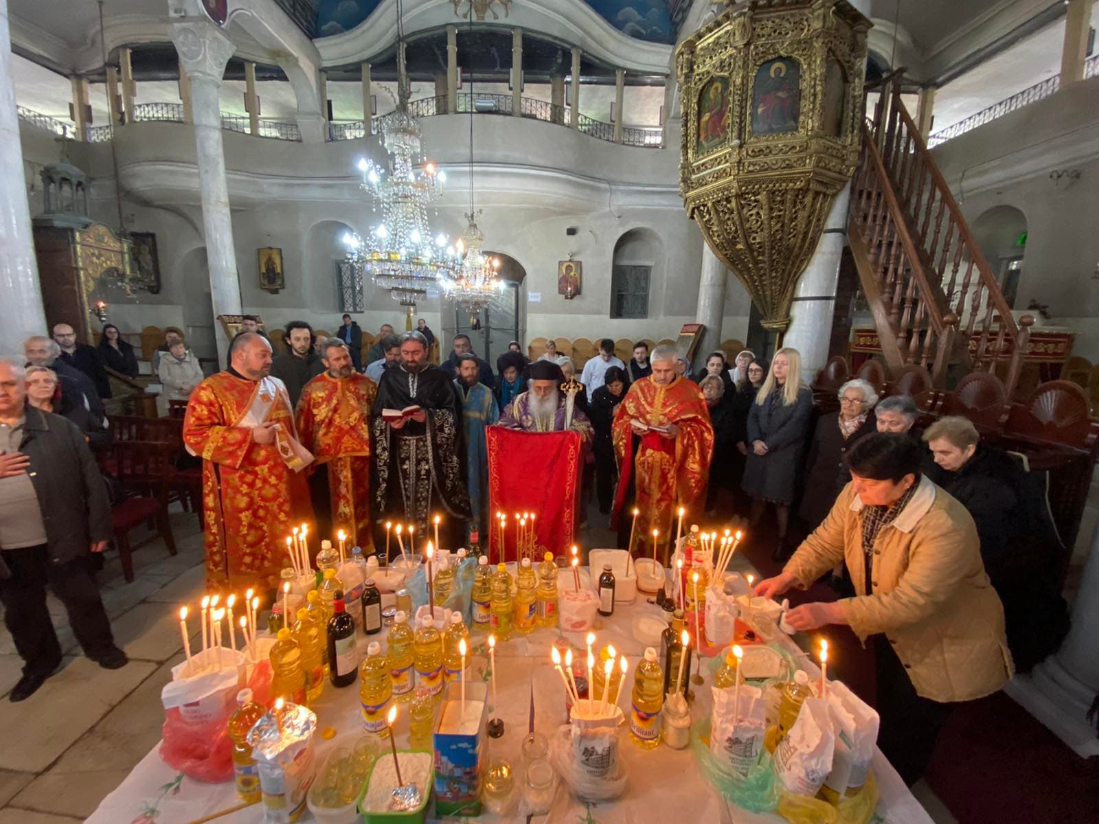 Велика Среда – Света Литургија на Претходноосветени Дарови во соборниот храм „Свети Великомаченик Димитриј“, во Битола
