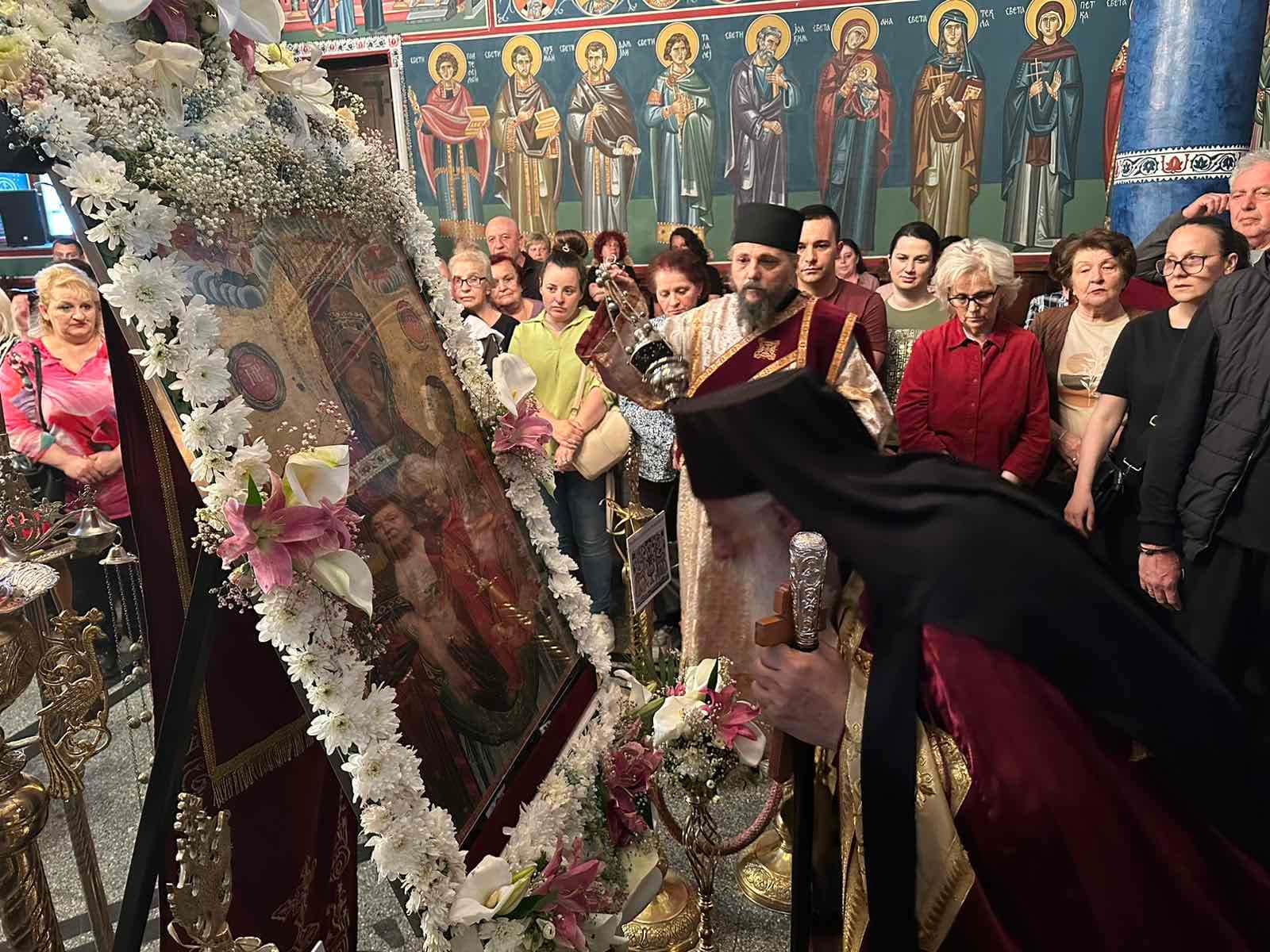 Четврт Акатист кон Мајката Божја, Пресвета Богородица