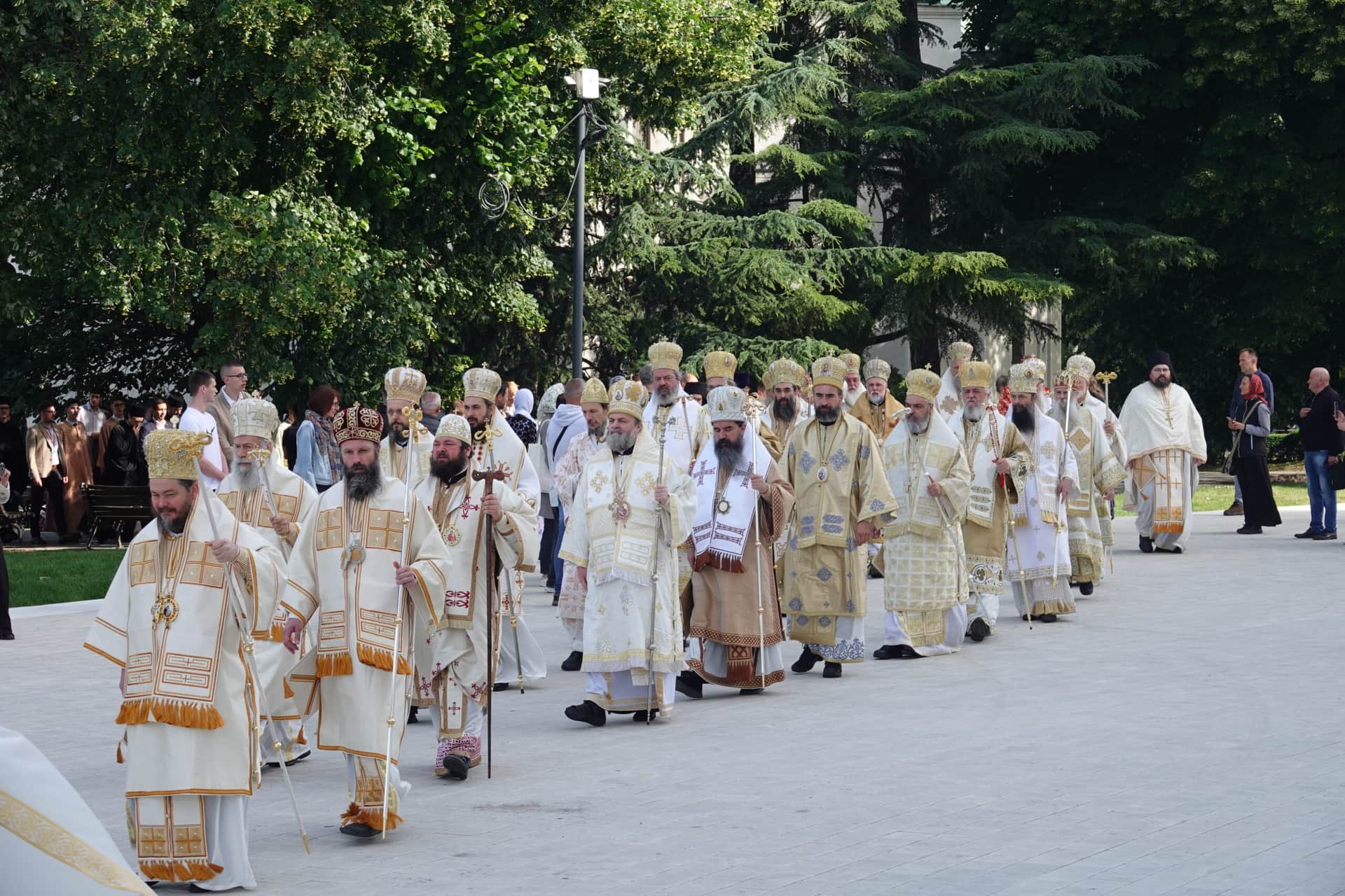 Света Божествена Литургија во храмот Свети Сава во Белград