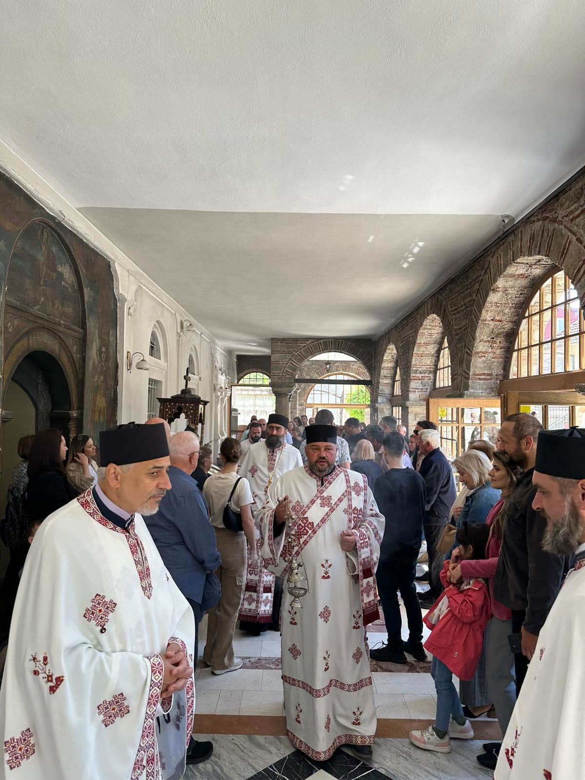 Пасхална Вечерна во соборниот храм „Свети Великомаченик Димитриј“, во Битола