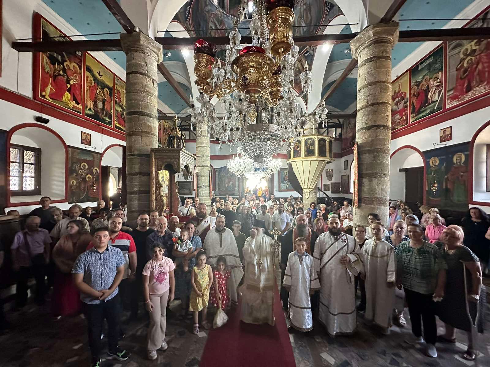 Света великомаченица Недела – Света Архиерејска Литургија во храмот „Света Недела“, во Битола