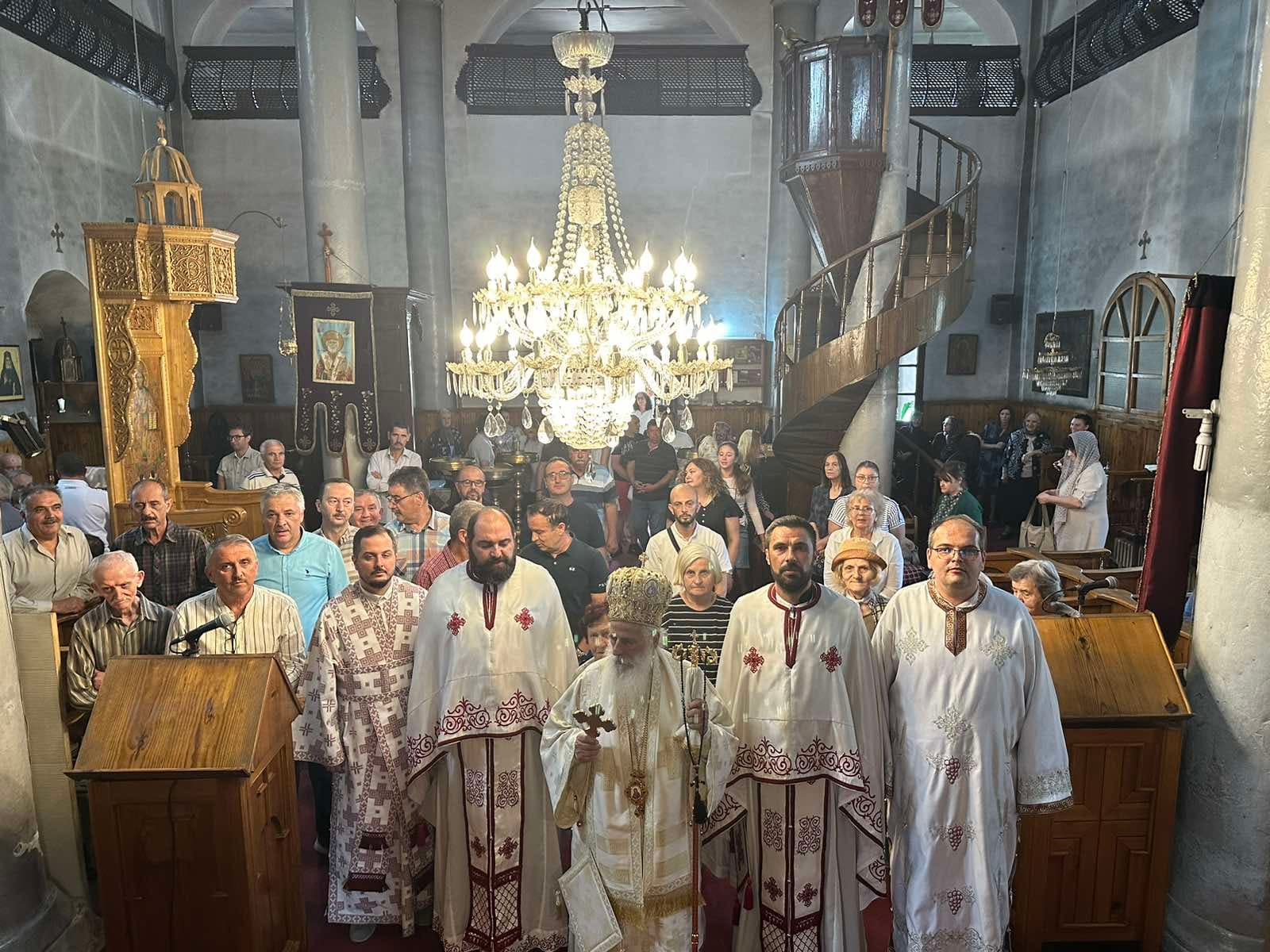 Шеста недела по Педесетница – Света Архиерејска Литургија во храмот „Свето Преображение“, во Прилеп