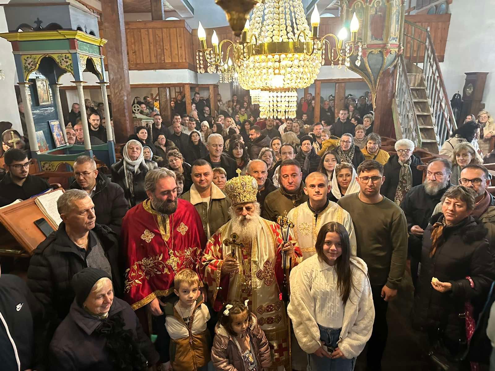 Света Архиерејска Литургија во манастирот „Свети Великомаченик Меркуриј“ во село Барешани