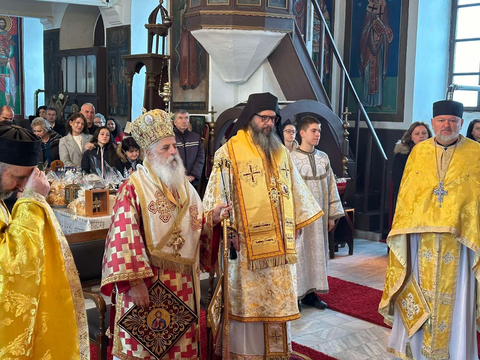 Собор на Свети Јован Крстител – Света Архиерејска Литургија во Ресен
