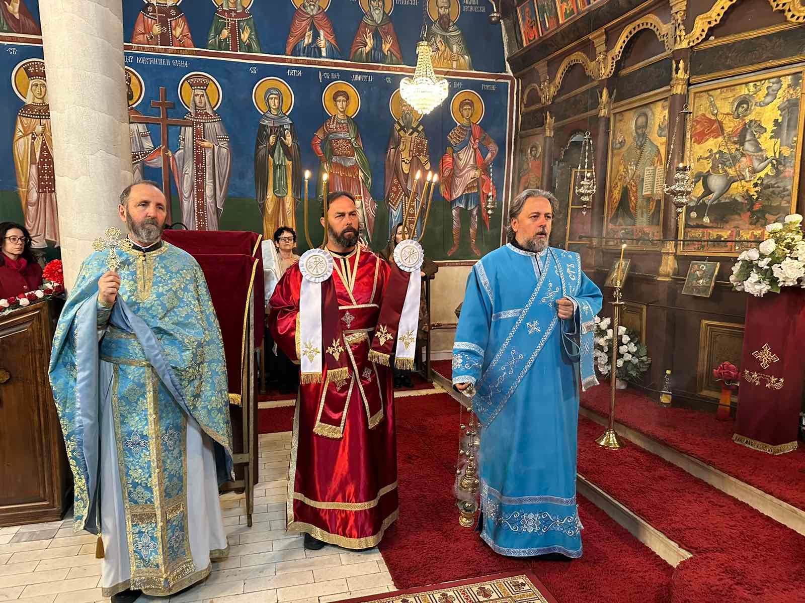 Крстопоклона Недела – Света Архиерејска Литургија во храмот „Свети Великомаченик Георгиј“ во Ресен