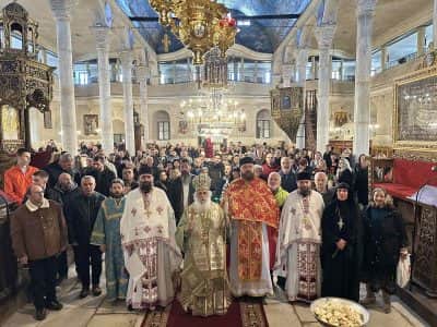 Влегувањето на Спасителот Господ Исус Христос во Ерусалим (Цветници) – Света Архиерејска Литургија во Битола