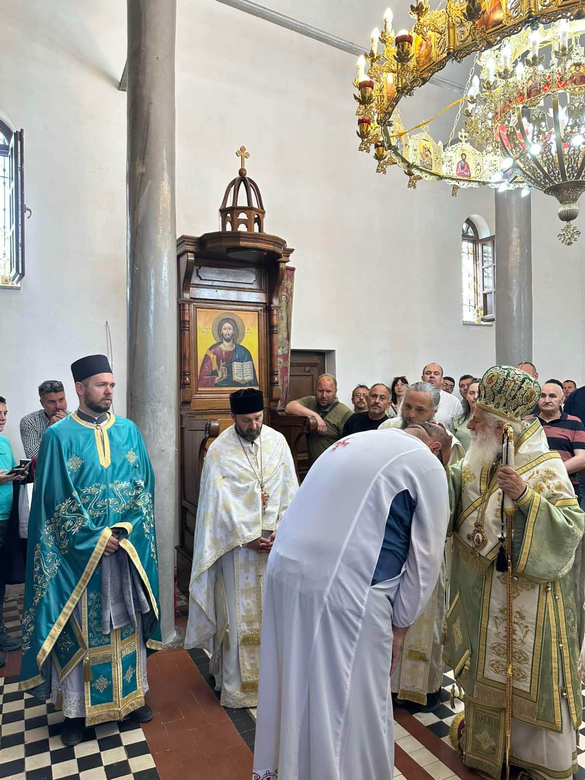 Втор ден Духовден – Света Архиерејска Литургија во храмот „Света Троица“, во Битола