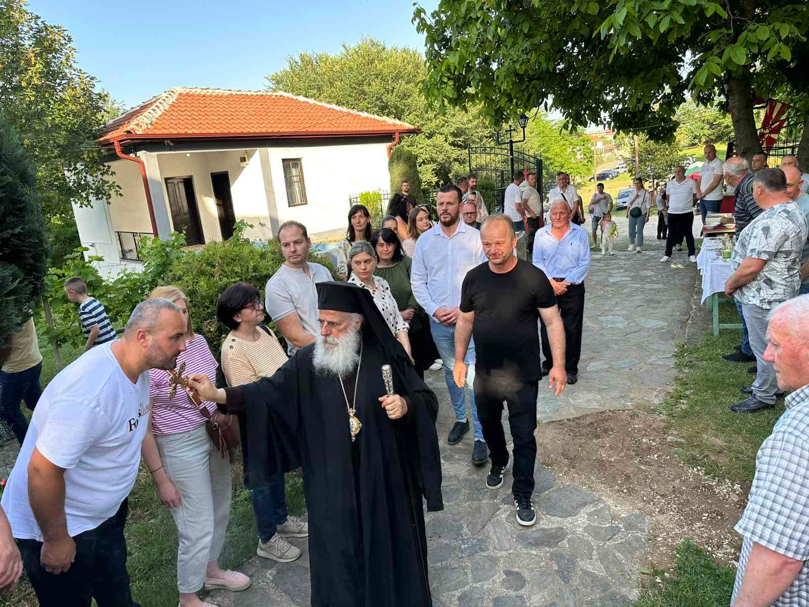 Духовден – Мало Повечерие во храмот „Света Троица“, во Буковски Ливади