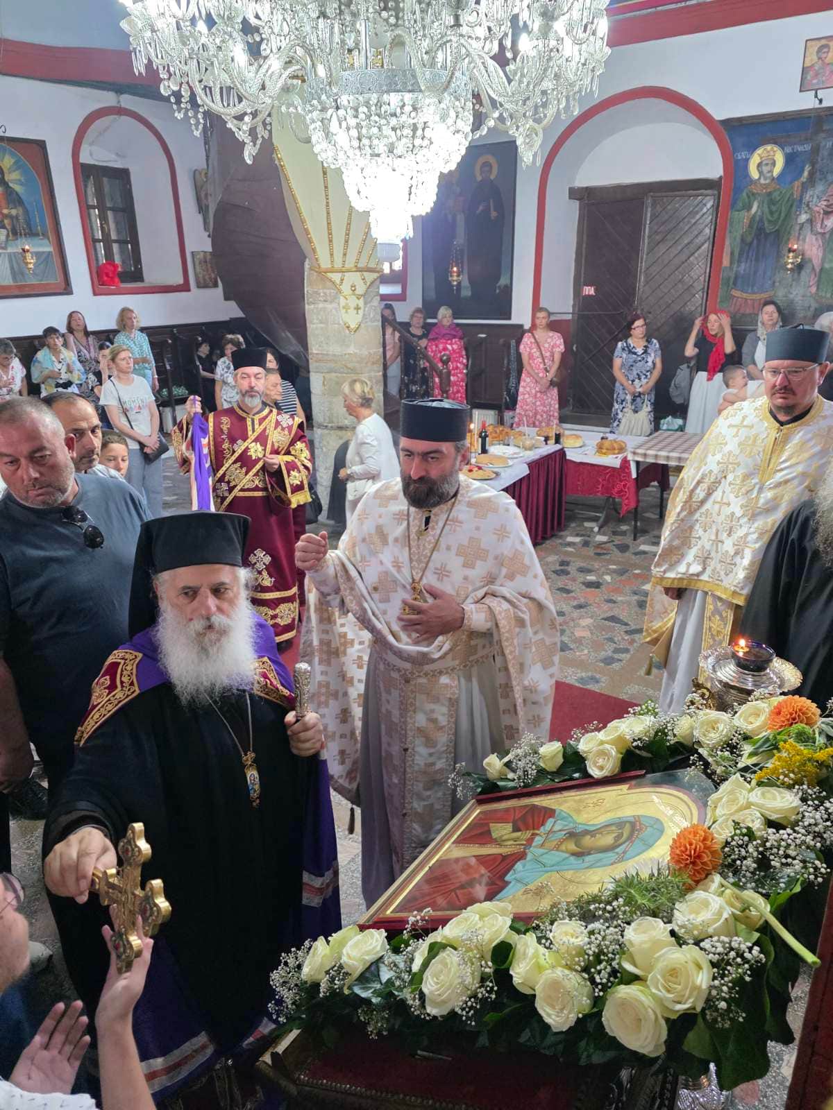 Шеста недела по Педесетница - Света Архиерејска Литургија во храмот „Света Недела“, во Битола