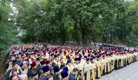 krestnyi_hod_uptc_sviatoi_kniaz_vladimir_12 20 000 луѓе на улиците на Киев, на литијата за свети Владимир, крстителот на Русија