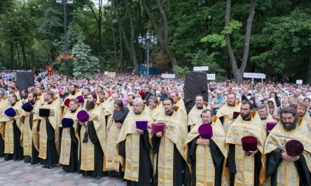 krestnyi_hod_uptc_sviatoi_kniaz_vladimir_15 20 000 луѓе на улиците на Киев, на литијата за свети Владимир, крстителот на Русија