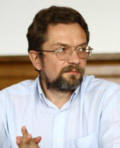 Света неувереност: Има ли Бог потреба од наша заштита? / За радикализмот
